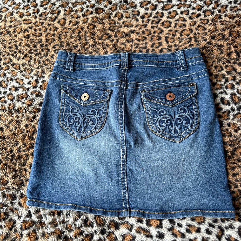 Chic Blue Embroidered Denim Mini Skirt
